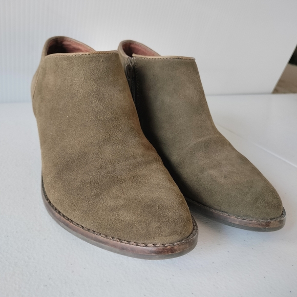 Lucky Brand Faithly Womens Olive Green Suede Booties 7 Western Boho - Picture 1 of 10